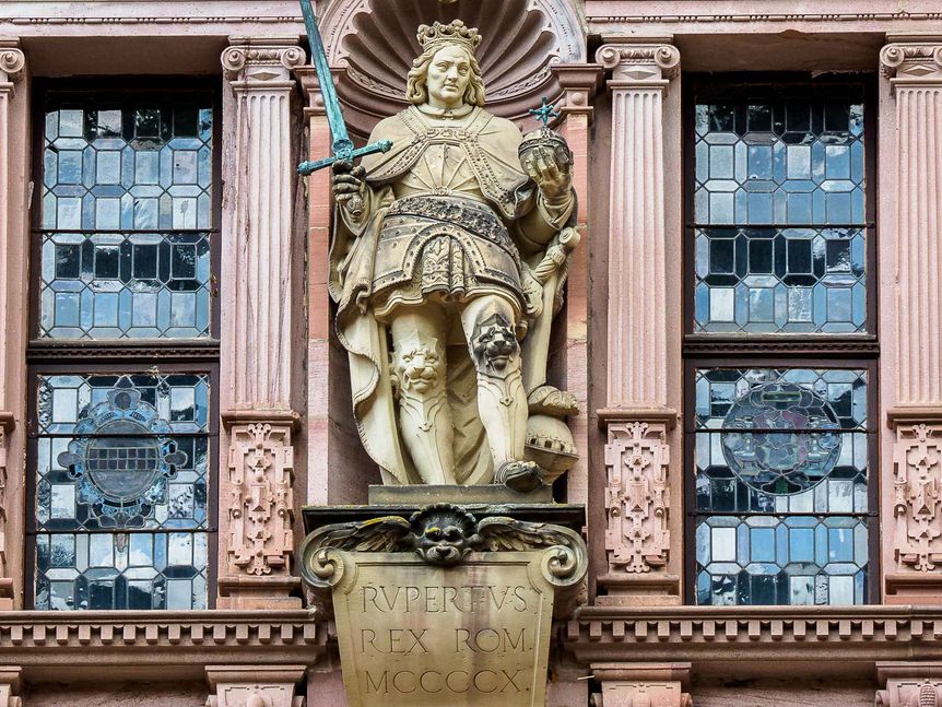 Foto: Staatliche Schlösser und Gärten Baden-Württemberg, Ralf Kuhlen Schloss Heidelberg, Statue des Ruprecht der Dritte