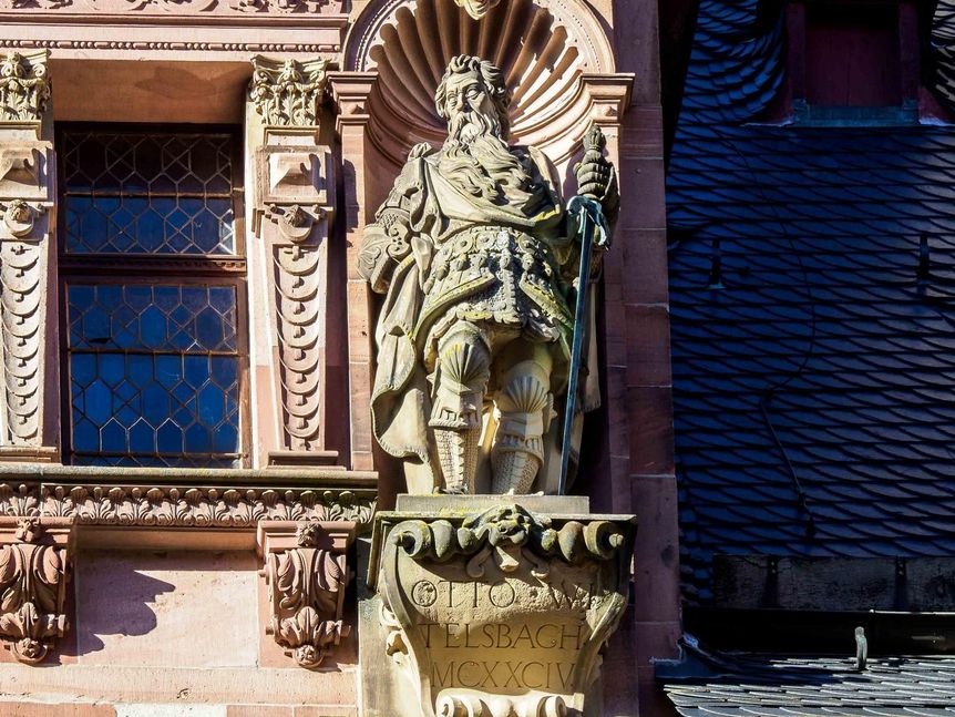 Foto: Ralf Kuhlen Schloss Heidelberg, Figur von Otto dem ersten an der Fassade des Heidelberger Schlosses