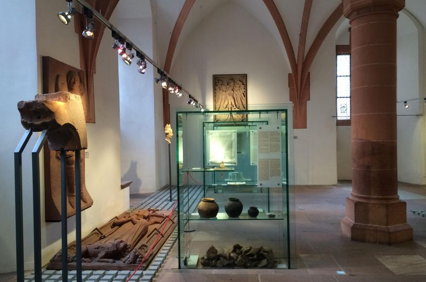 Innenansicht des Rittersaals im Ruprechtsbau von Schloss Heidelberg